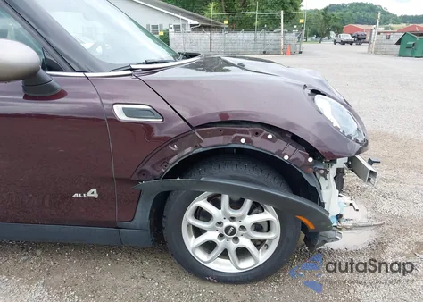 2017 Mini Clubman Cooper z USA, uszkodzony, nr VIN WMWLU1C5XH2F27672